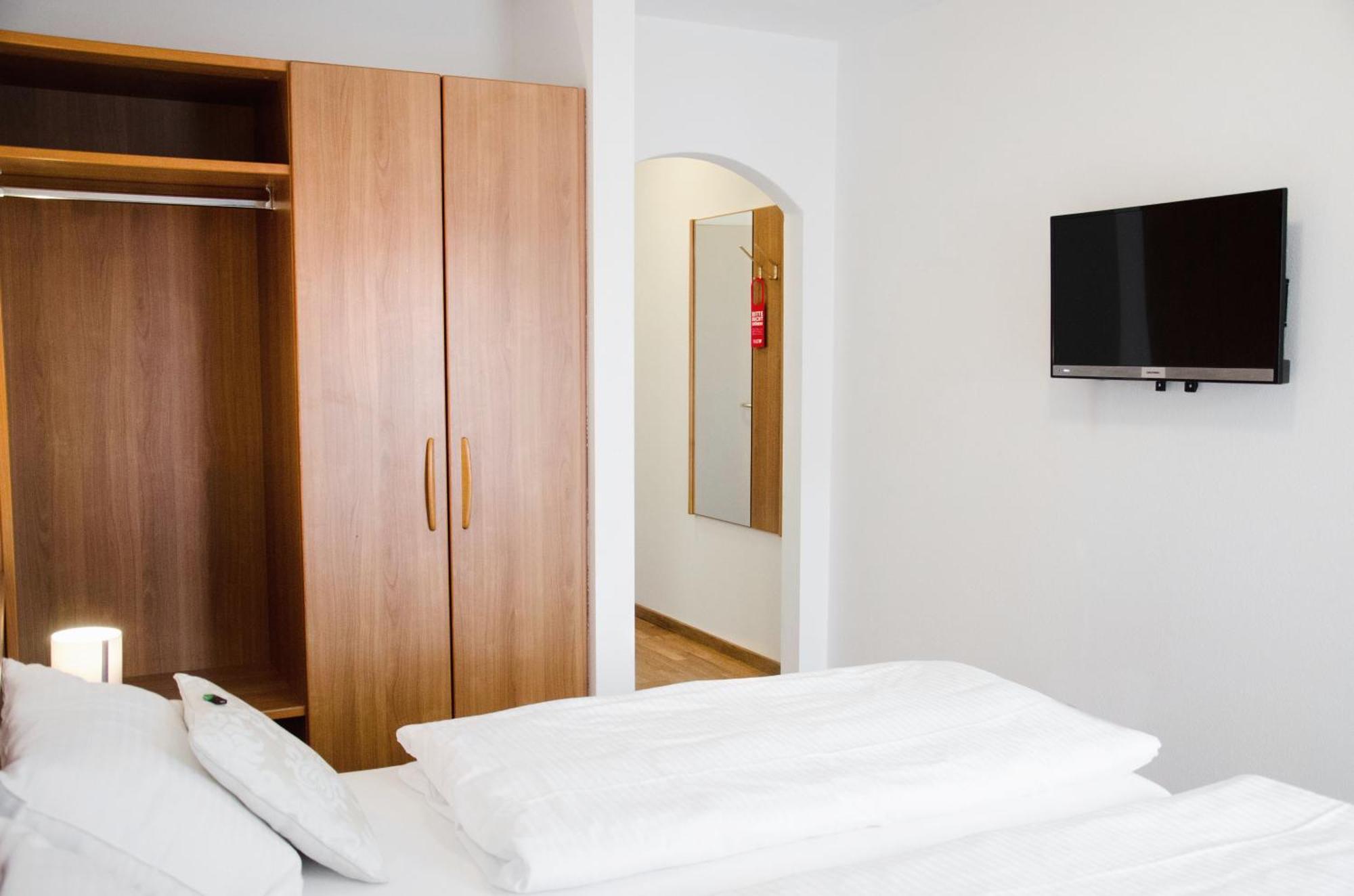 Hotel Blaue Traube ชอนเกา ภายนอก รูปภาพ