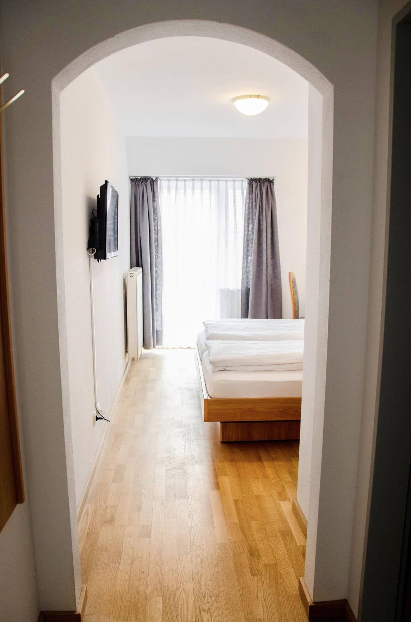 Hotel Blaue Traube ชอนเกา ภายนอก รูปภาพ