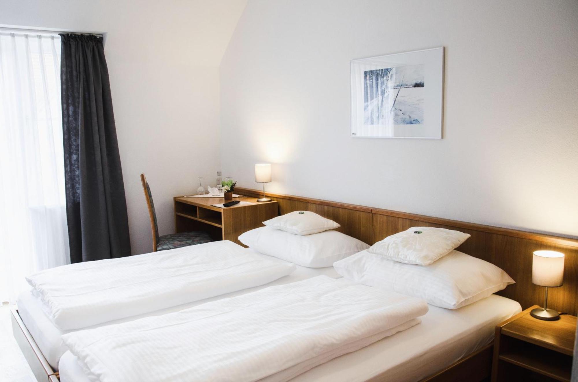 Hotel Blaue Traube ชอนเกา ภายนอก รูปภาพ