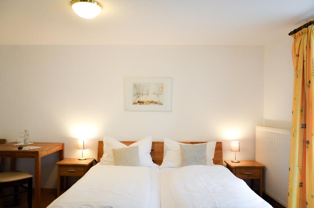 Hotel Blaue Traube ชอนเกา ภายนอก รูปภาพ