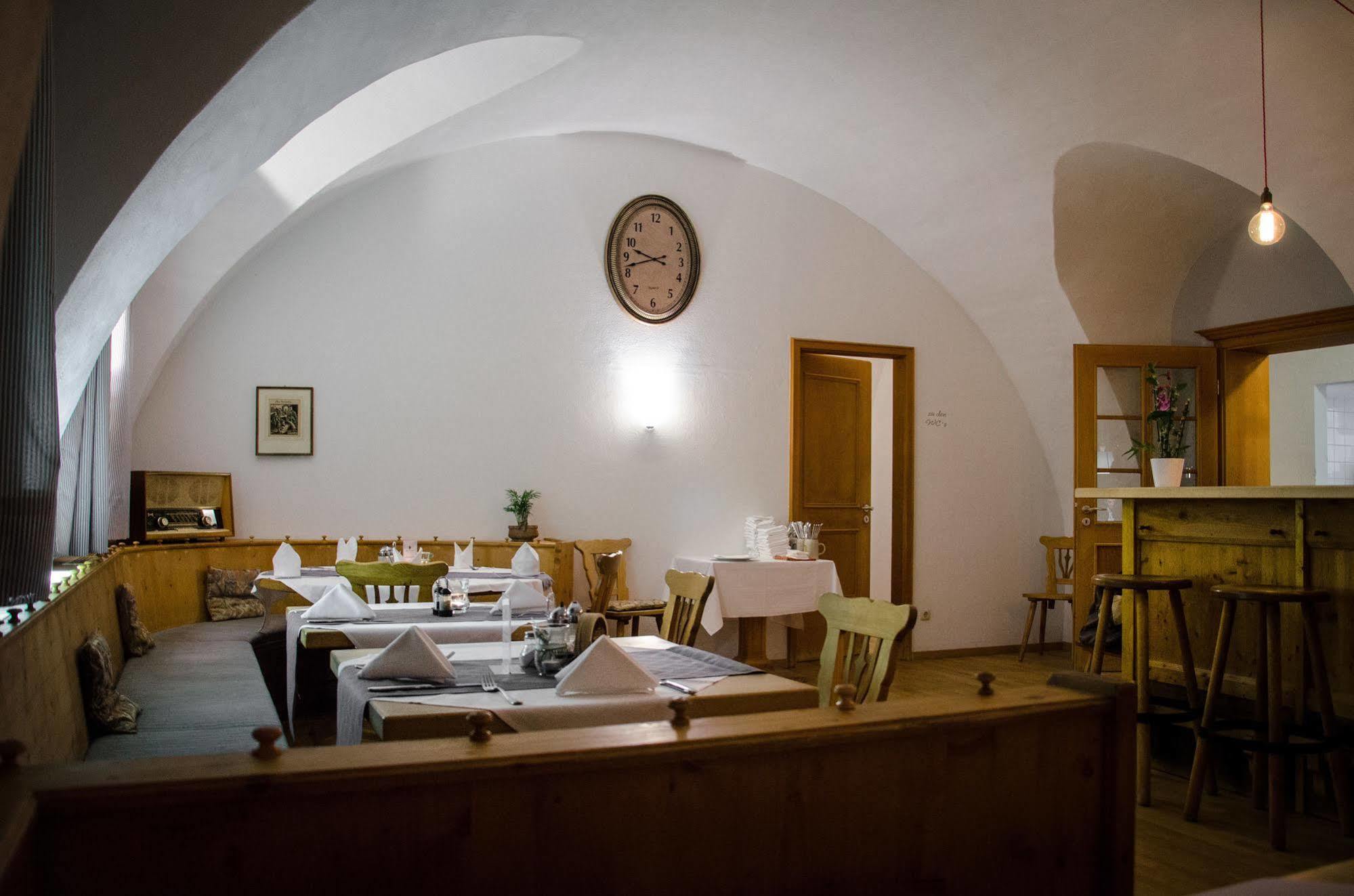 Hotel Blaue Traube ชอนเกา ภายนอก รูปภาพ